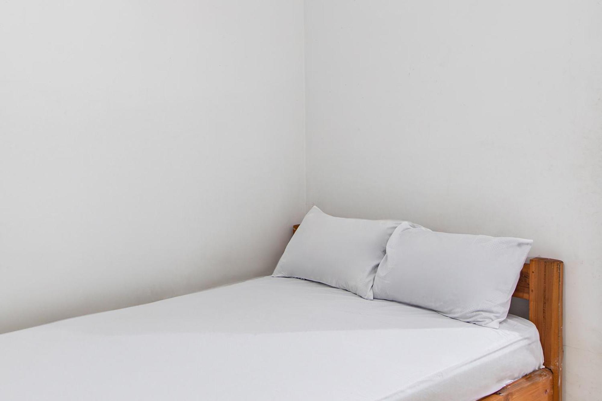 Oyo Life 93504 Kost Krisna Hotel Temukus Luaran gambar