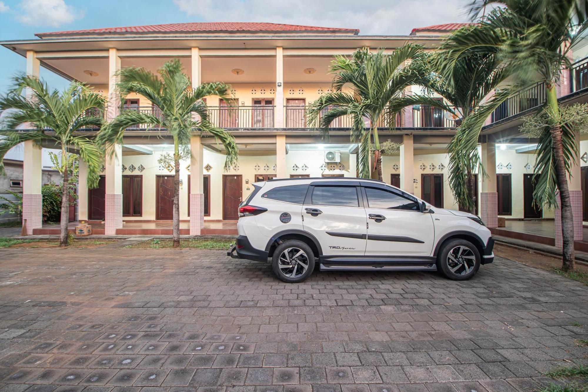 Oyo Life 93504 Kost Krisna Hotel Temukus Luaran gambar